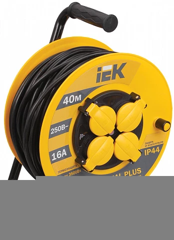 IEK INDUSTRIAL PLUS Катушка УК40 с т/з 4 места 2Р+PЕ/40метров 3х1,5мм2 IP44 "Industrial plus"