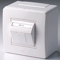 DKC Коробка в сборе с 1 розеткой RJ45, кат.5е (телефон / компьютер), коричневая (розница)