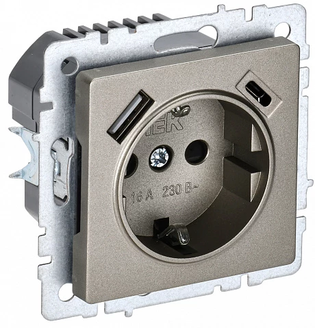IEK BRITE Роз. с з/к/ш 16А с USB A+C 18Вт РЮш11-1-БрШ шамп.
