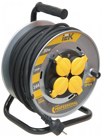 IEK Катушка УК30 на мет с т/з 4 места 2Р+PЕ/30м КГ 3х1,5мм2 IP44 Professional